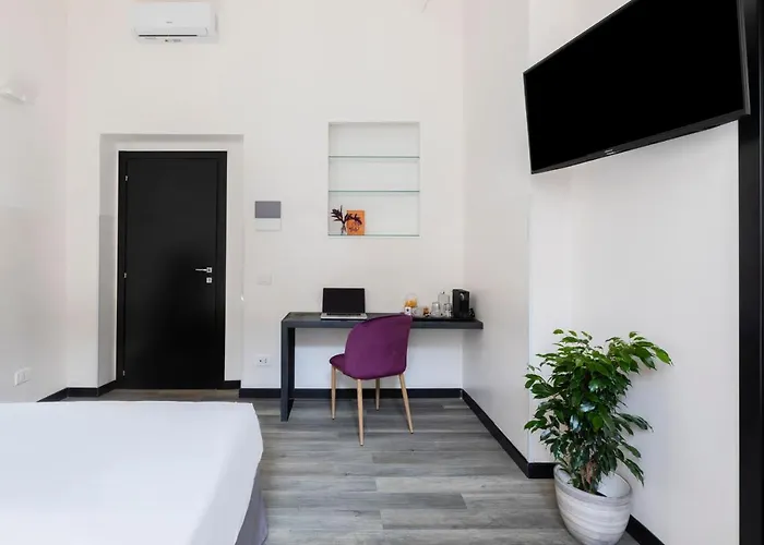 Residenza Vaticano By Hili